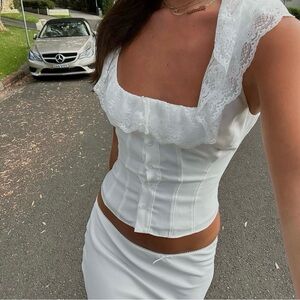 NWT GUIZIO Paloma Top in White Crop Scallop Corset Coquette Lace Delicate Girly